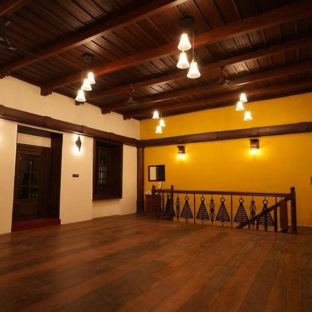 The Sunset Bay Fort Kochi Exterior foto